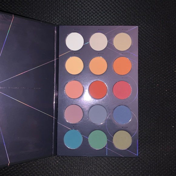 ZOEVA Matte Color Spectrum Eyeshadow Palette - Picture 3 of 3